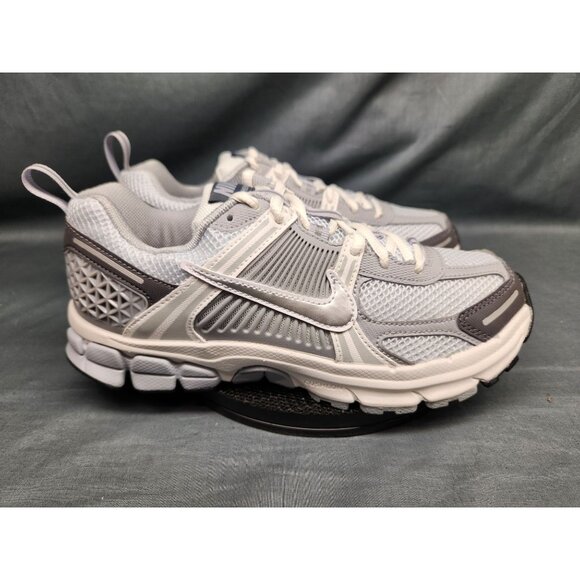 Nike Boys Vomero 5 (GS) Sneakers Mesh Pure Platinum Silver Size 4.5 NEW NO BOX! - Picture 9 of 11